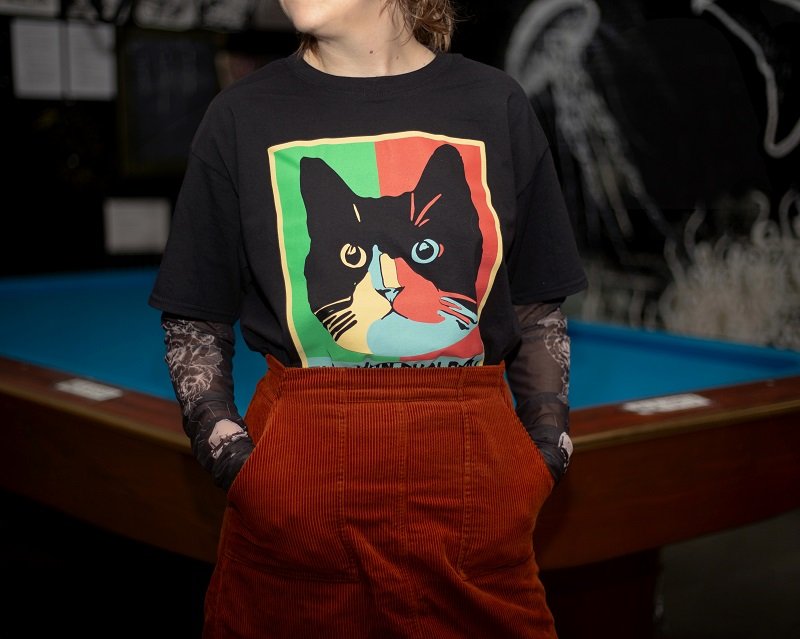 T-Paita – Eläinten puolella